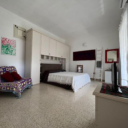Casa Corte della libertà Uggiano La Chiesa Camera foto