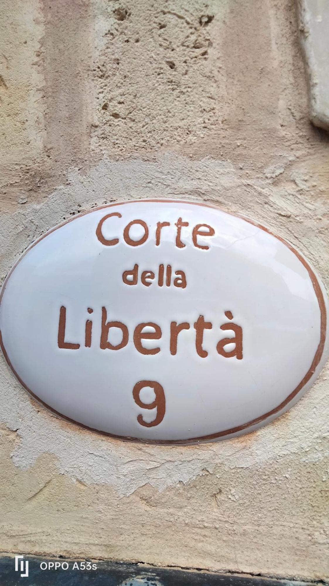 Casa Corte della libertà Uggiano La Chiesa Esterno foto